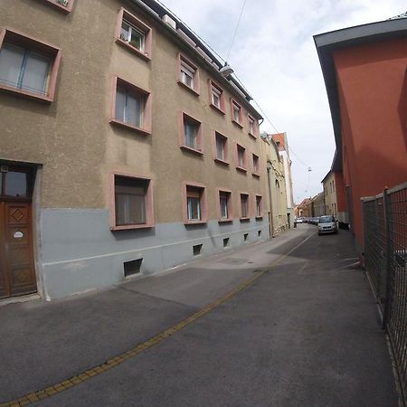 Belváros Apartman Pécs Exterior foto